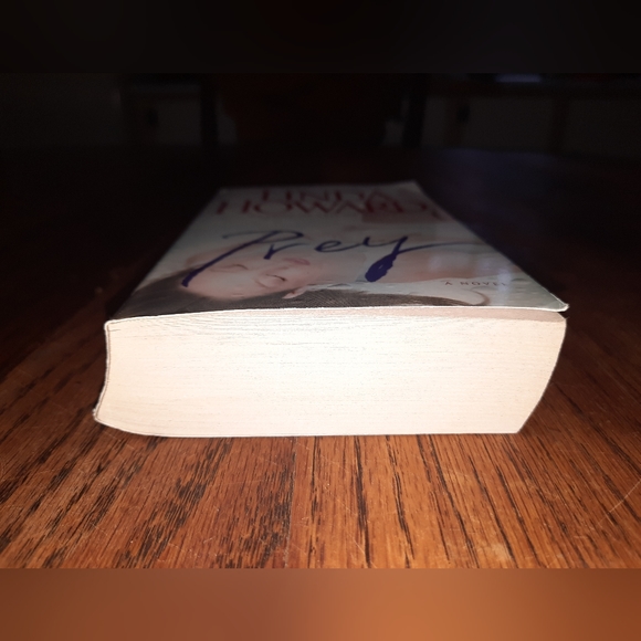 BOOK: 'Prey' - Picture 5 of 5